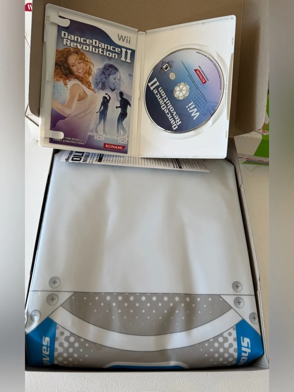 Nintendo DanceDance Revolution II – Blue and White
